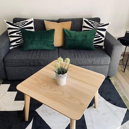 Ferienwohnung-Nils-Holgerson-Mit-Balkon-Zwischen-Strand-Wald-Wiese-Im-Suedosten-Der-Insel-Ruegen Gustow  エクステリア 写真