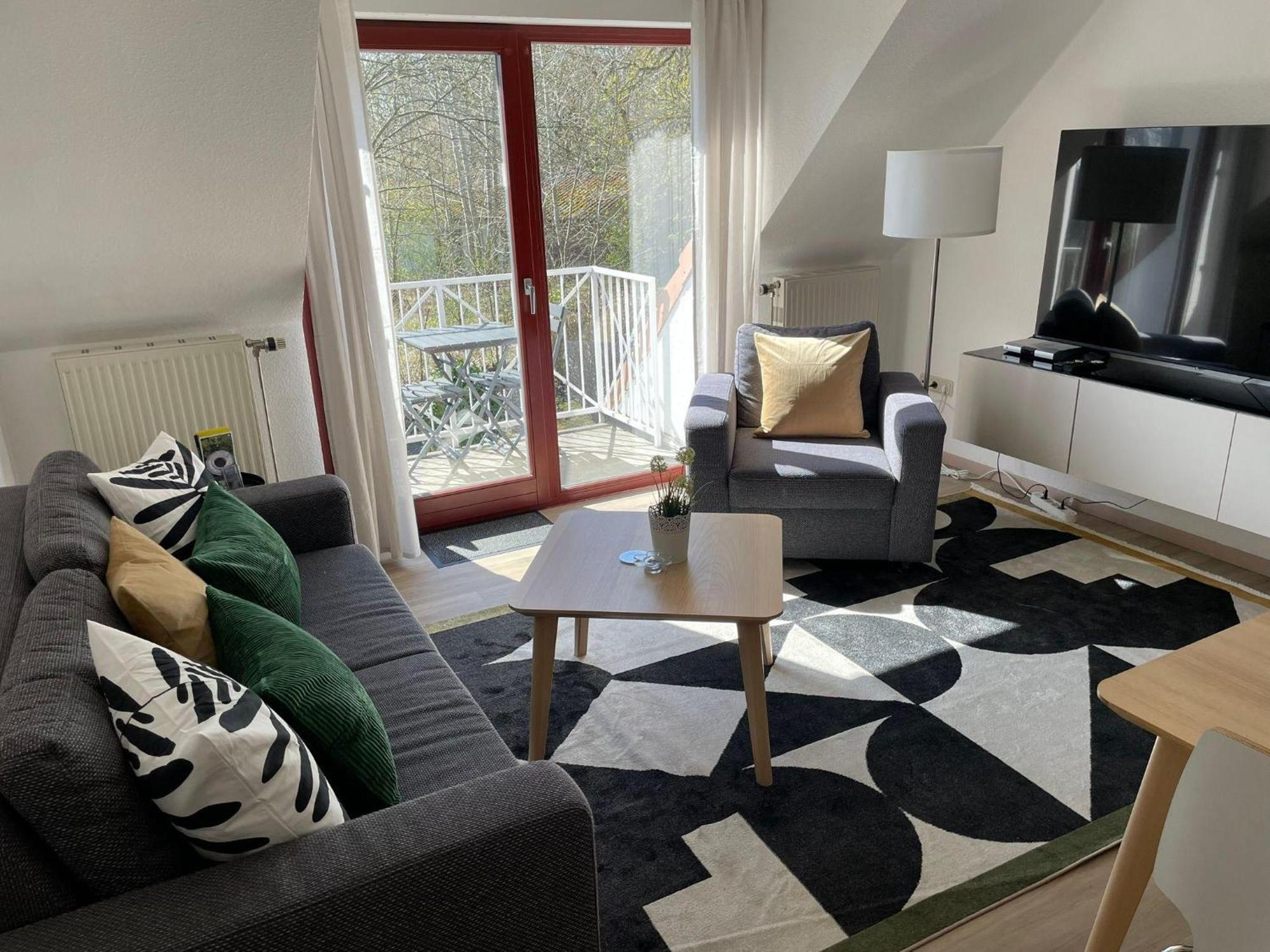 Ferienwohnung-Nils-Holgerson-Mit-Balkon-Zwischen-Strand-Wald-Wiese-Im-Suedosten-Der-Insel-Ruegen Gustow  エクステリア 写真