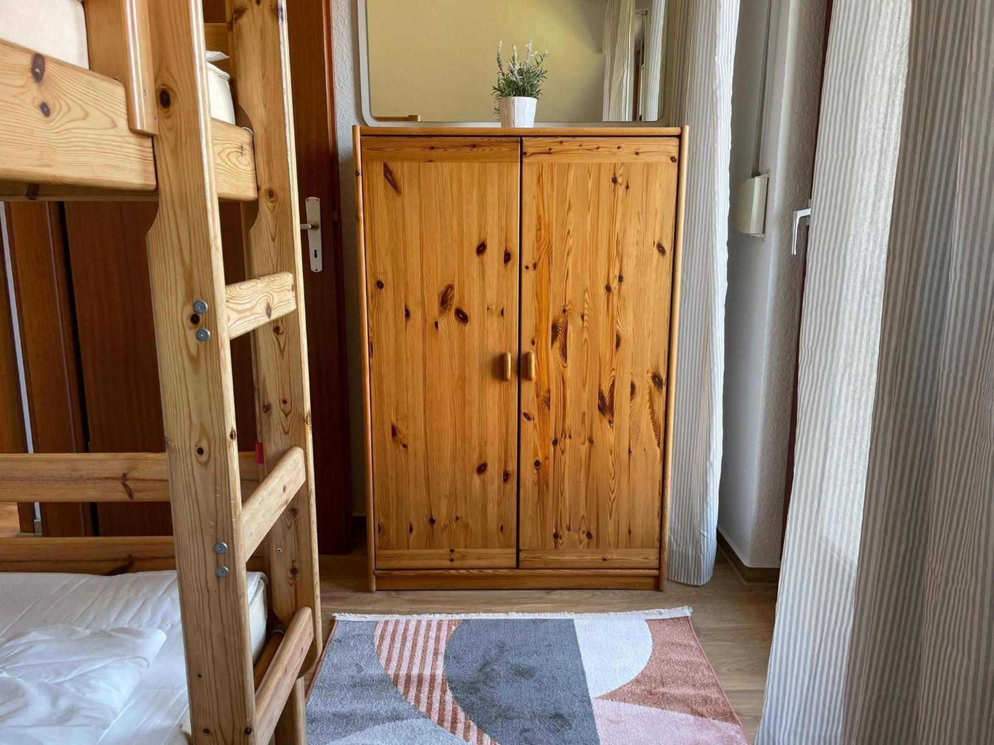 Ferienwohnung-Nils-Holgerson-Mit-Balkon-Zwischen-Strand-Wald-Wiese-Im-Suedosten-Der-Insel-Ruegen Gustow  エクステリア 写真